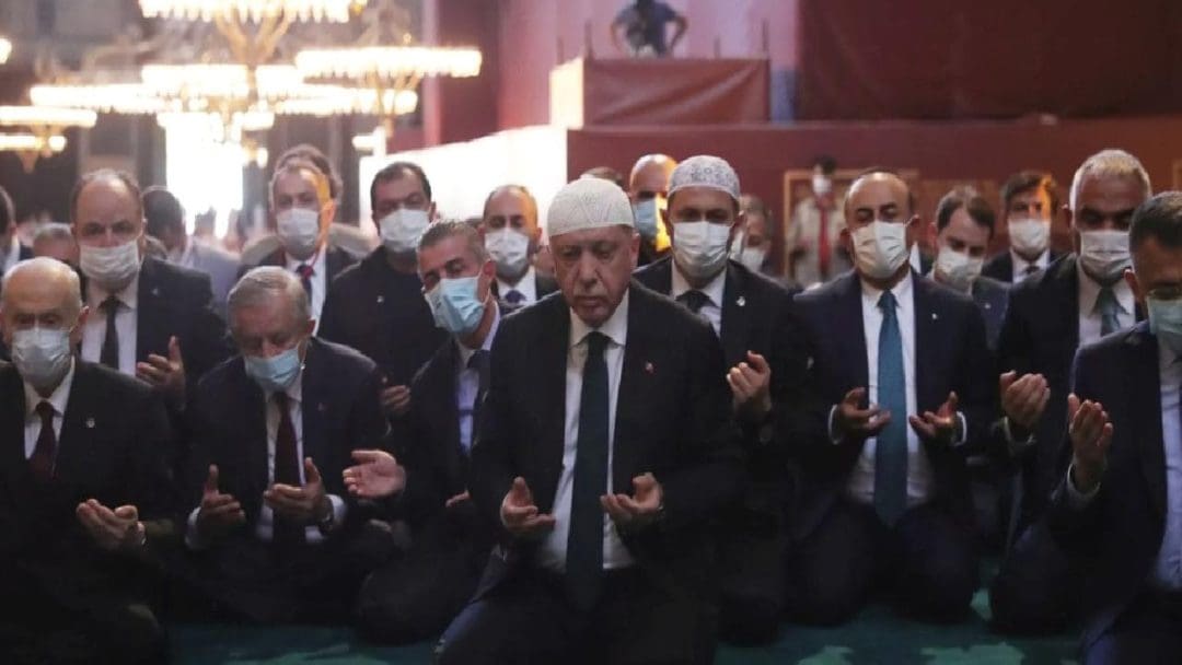 Resmi Gazete'de Yayın ve Camii Statüsüne Geçiş