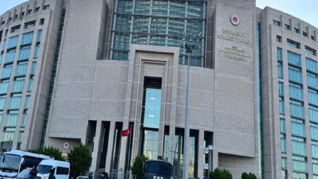 İstanbul Cumhuriyet Başsavcılığı tarafından sürdürülen yolsuzluk soruşturması kapsamında yeni gelişmeler yaşanıyor.