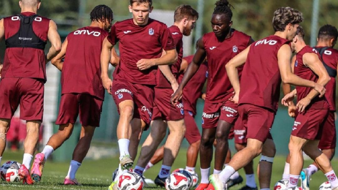 Trabzonspor, Yeni Sezon Çalışmalarına İkinci Antrenmanla Başladı