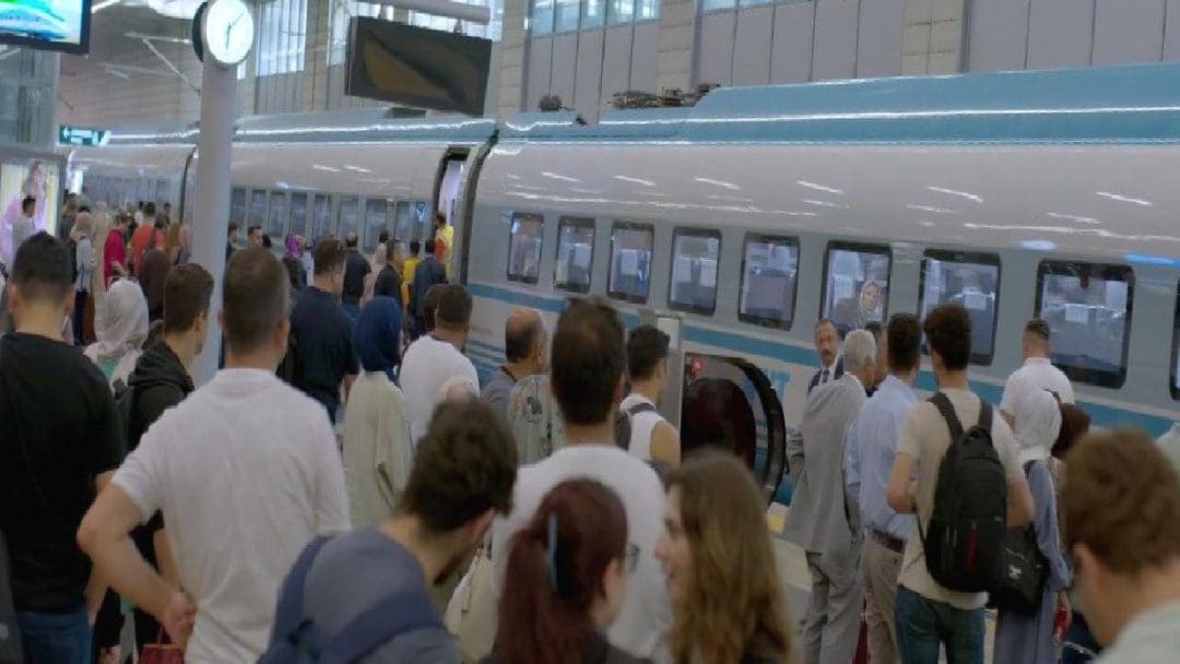 Ankara-Eskişehir YHT Hattında Günlük Hizmet Artışı